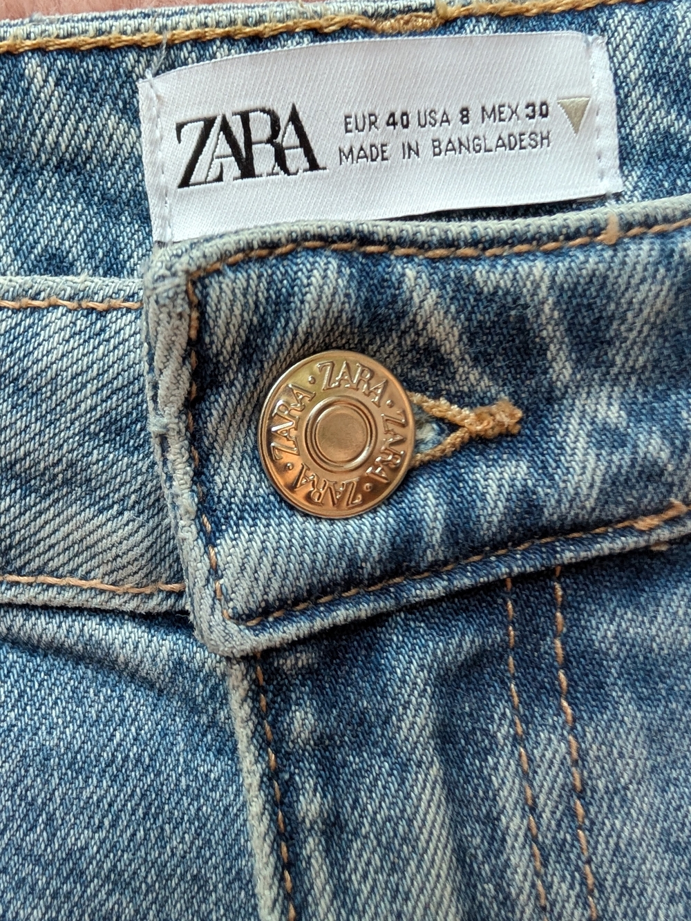 Zara Women's Crop Jeans Distressed Raw Hem Size 8